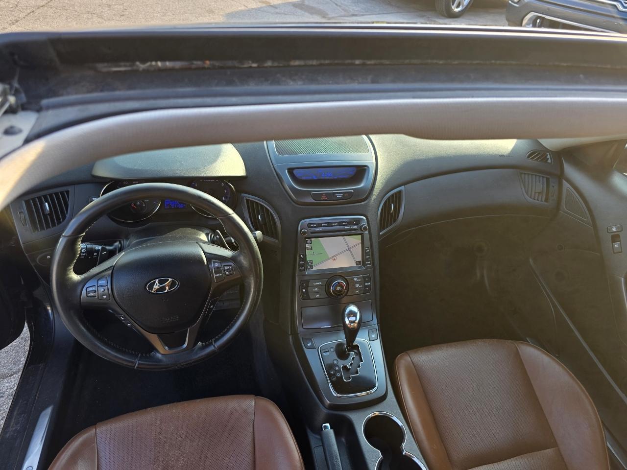 Hyundai Genesis Coupe 3.8 Grand Touring Auto 2011