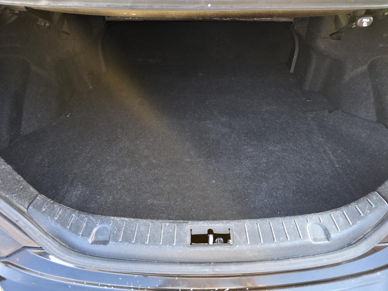 Hyundai Genesis Coupe 3.8 Grand Touring Auto 2011