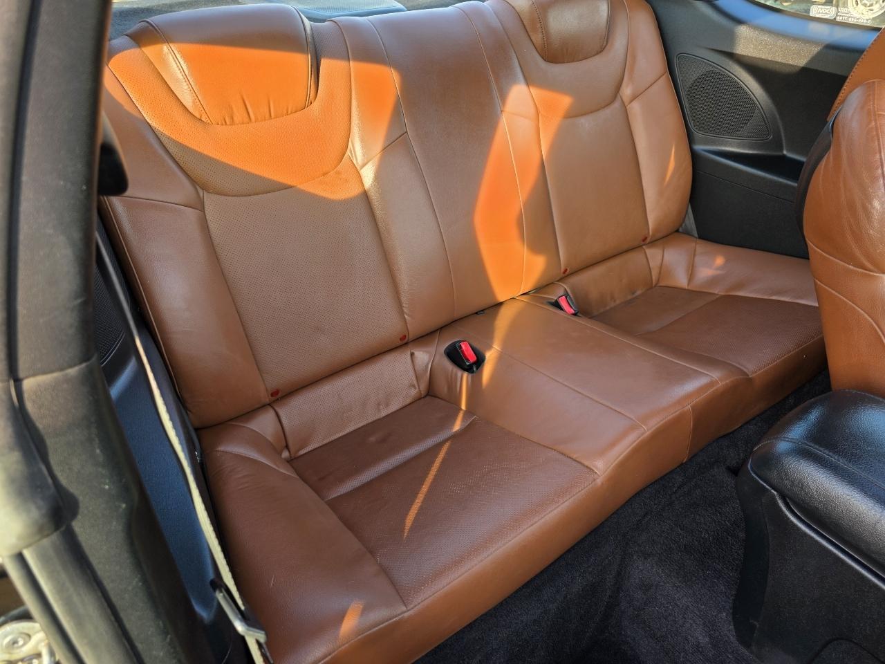 Hyundai Genesis Coupe 3.8 Grand Touring Auto 2011