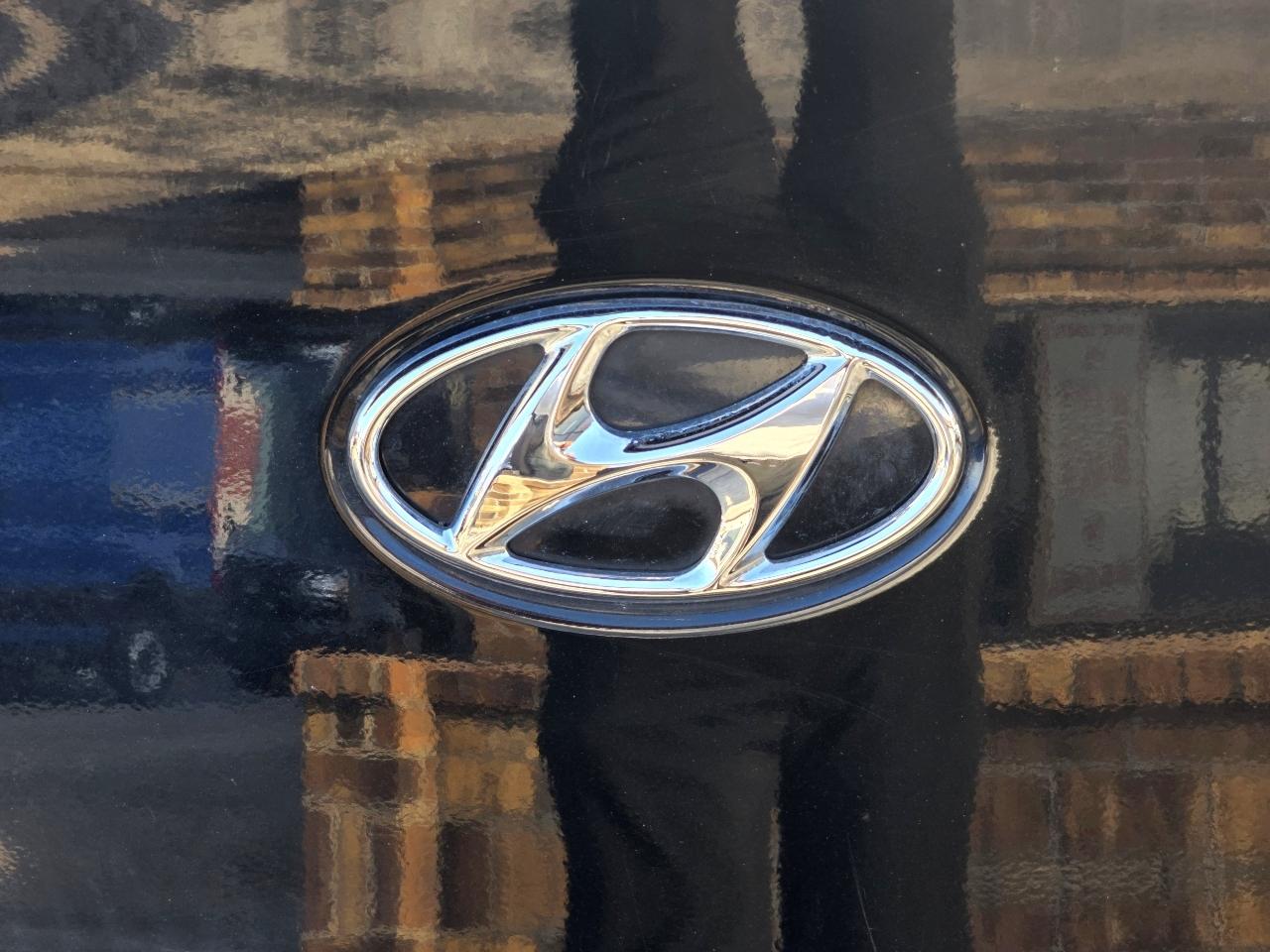 Hyundai Genesis Coupe 3.8 Grand Touring Auto 2011