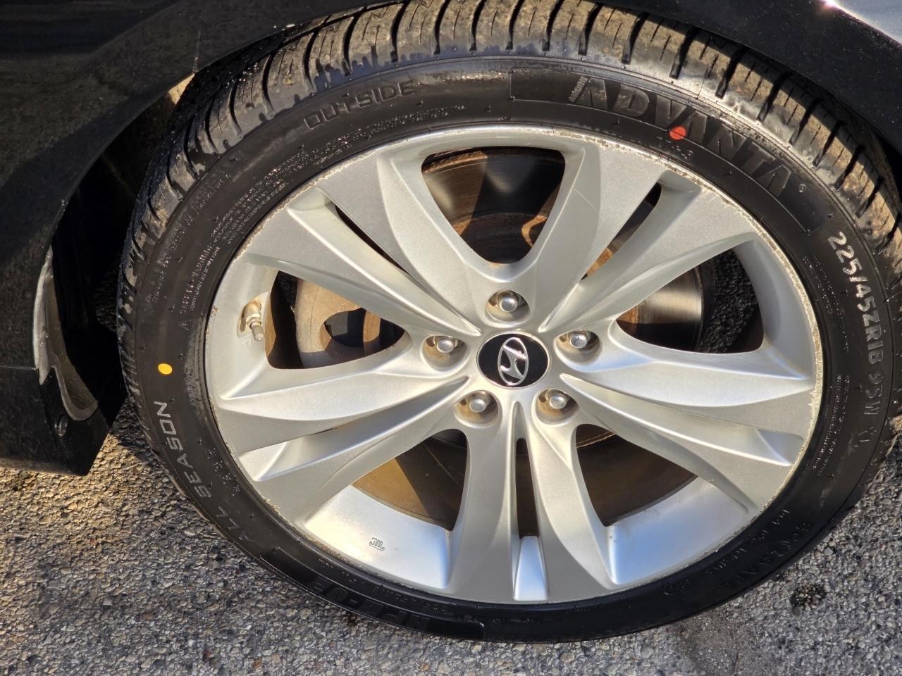 Hyundai Genesis Coupe 3.8 Grand Touring Auto 2011