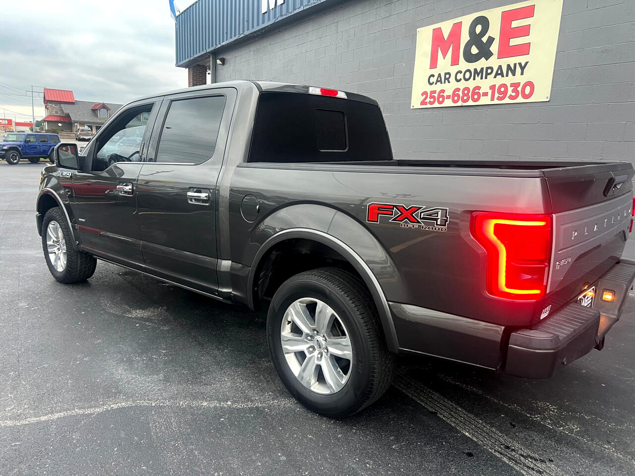 Ford F-150 Platinum SuperCrew 5.5-ft. Bed 4WD 2015