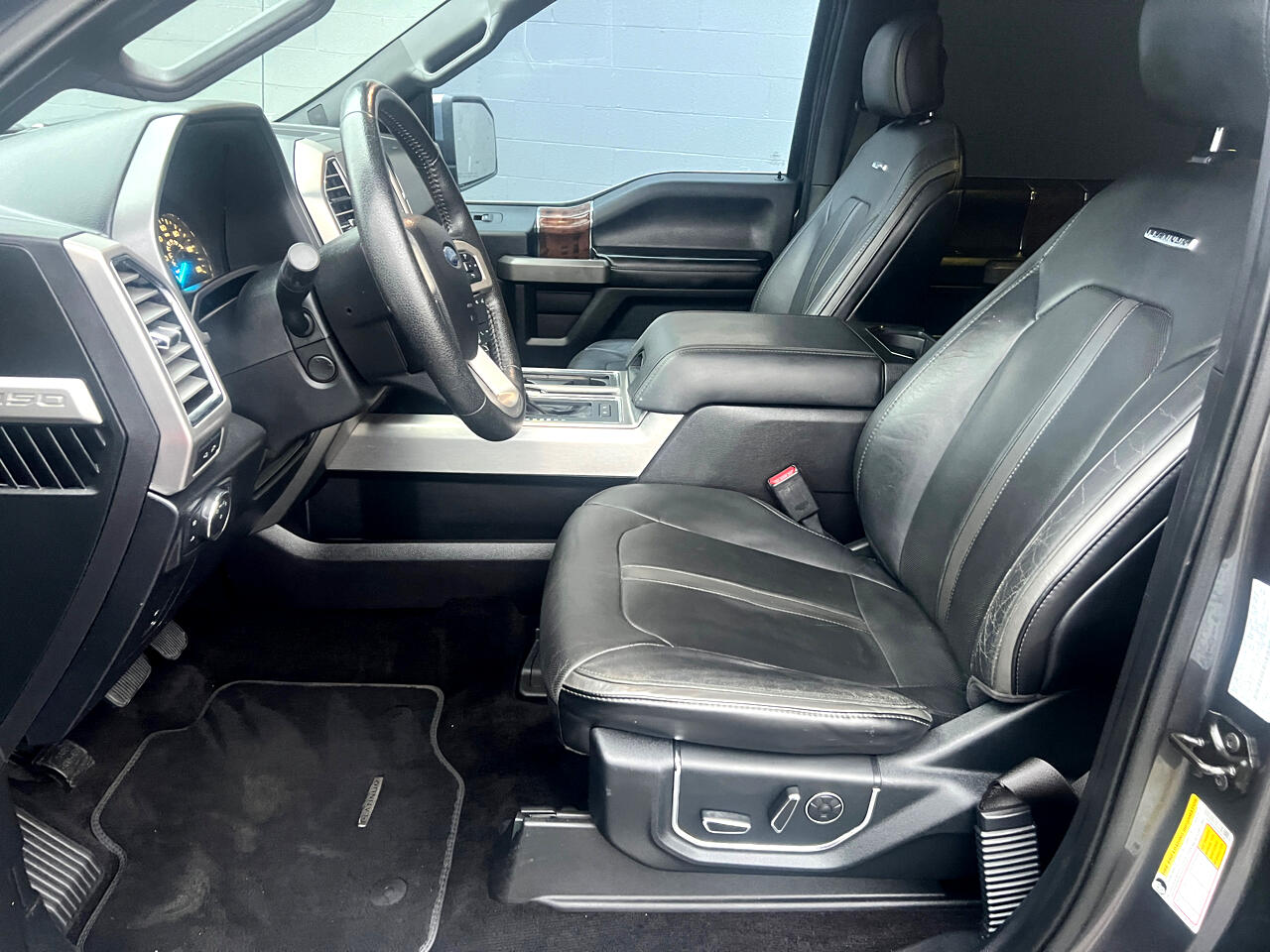 Ford F-150 Platinum SuperCrew 5.5-ft. Bed 4WD 2015