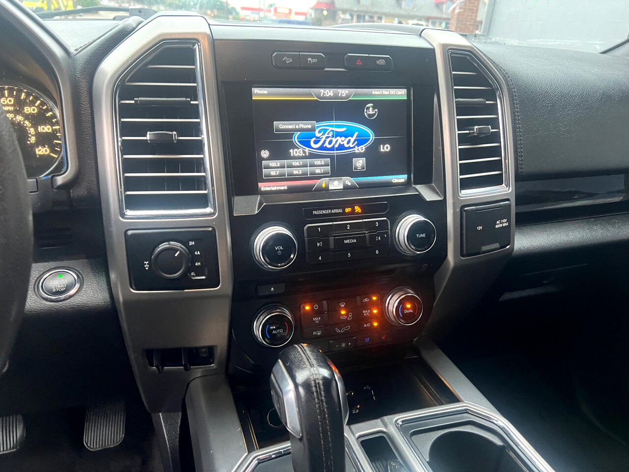 Ford F-150 Platinum SuperCrew 5.5-ft. Bed 4WD 2015