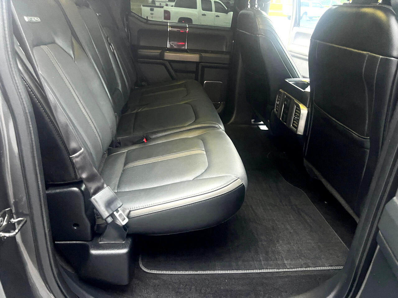 Ford F-150 Platinum SuperCrew 5.5-ft. Bed 4WD 2015