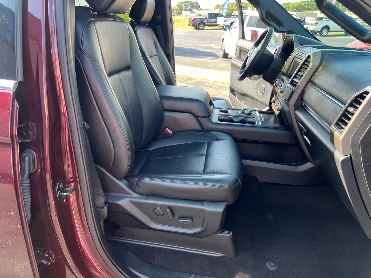 Ford Expedition XLT 2020