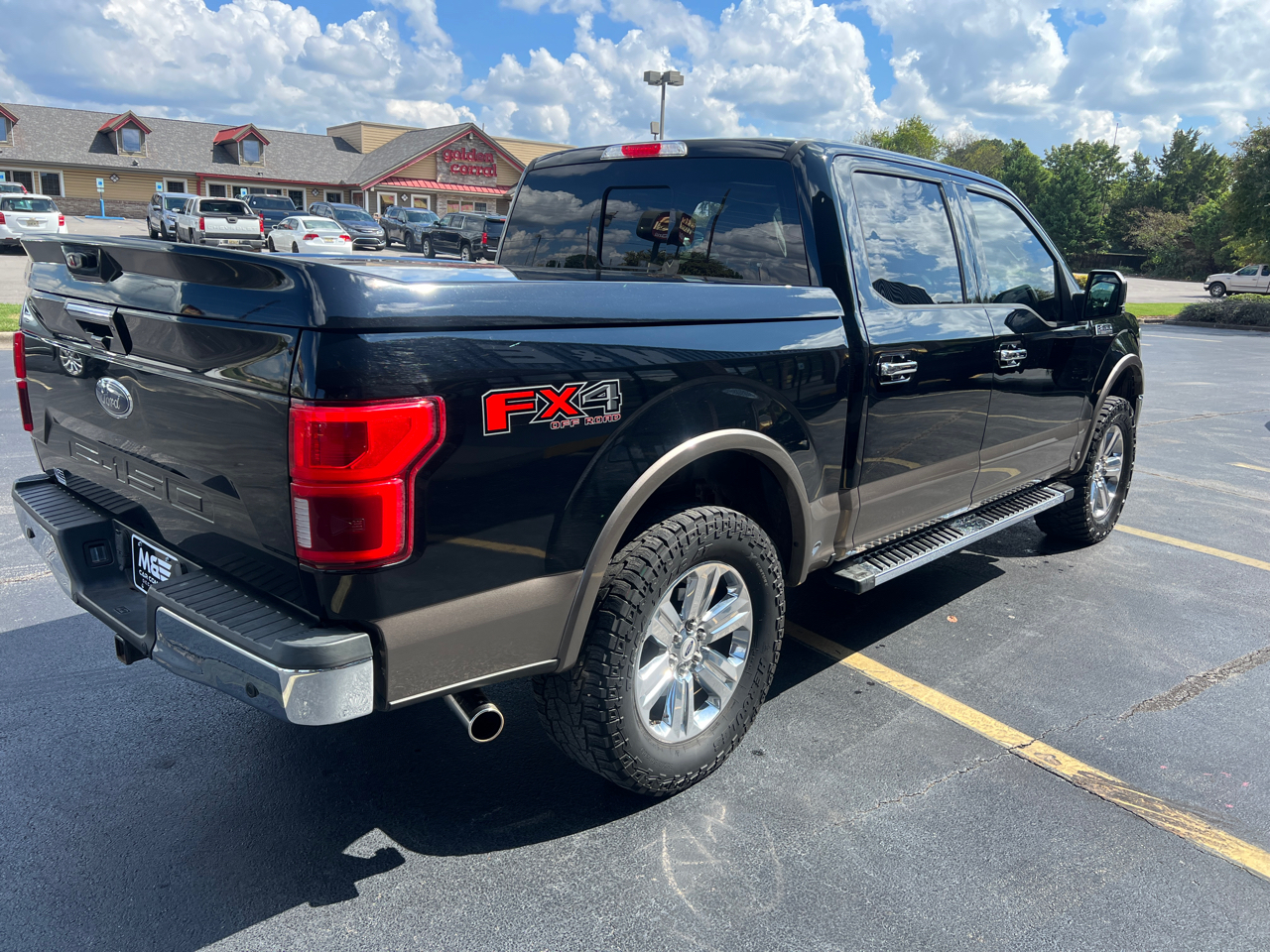 Ford F-150 4WD SuperCrew 139" Lariat 2018