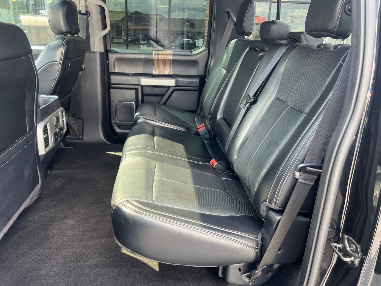 Ford F-150 4WD SuperCrew 139" Lariat 2018