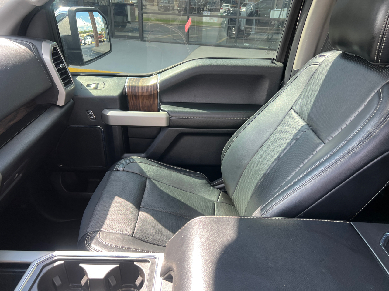 Ford F-150 4WD SuperCrew 139" Lariat 2018