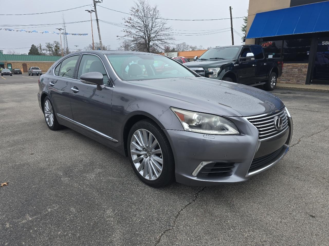 Lexus LS 460  2013