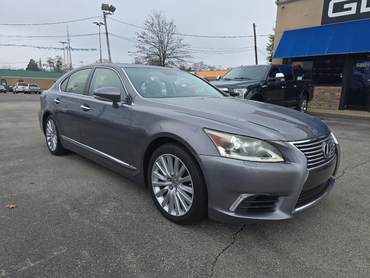 Lexus LS 460  2013