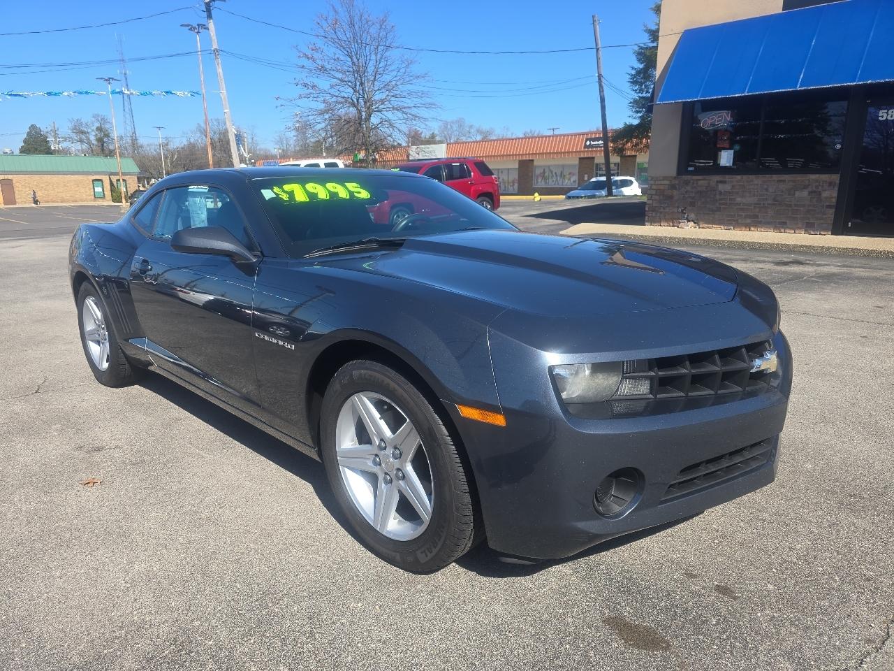 Chevrolet Camaro LS 2011