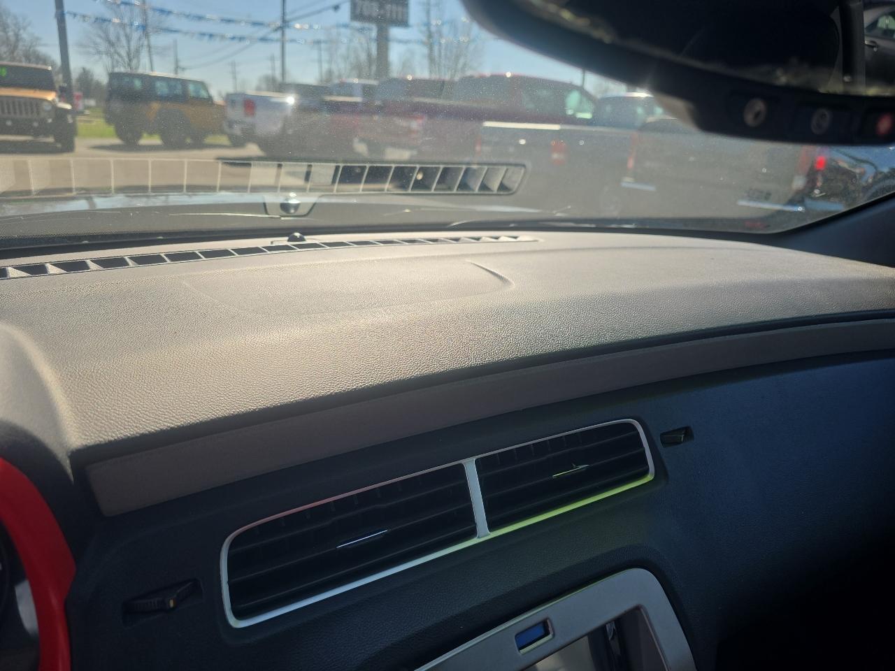 Chevrolet Camaro LS 2011