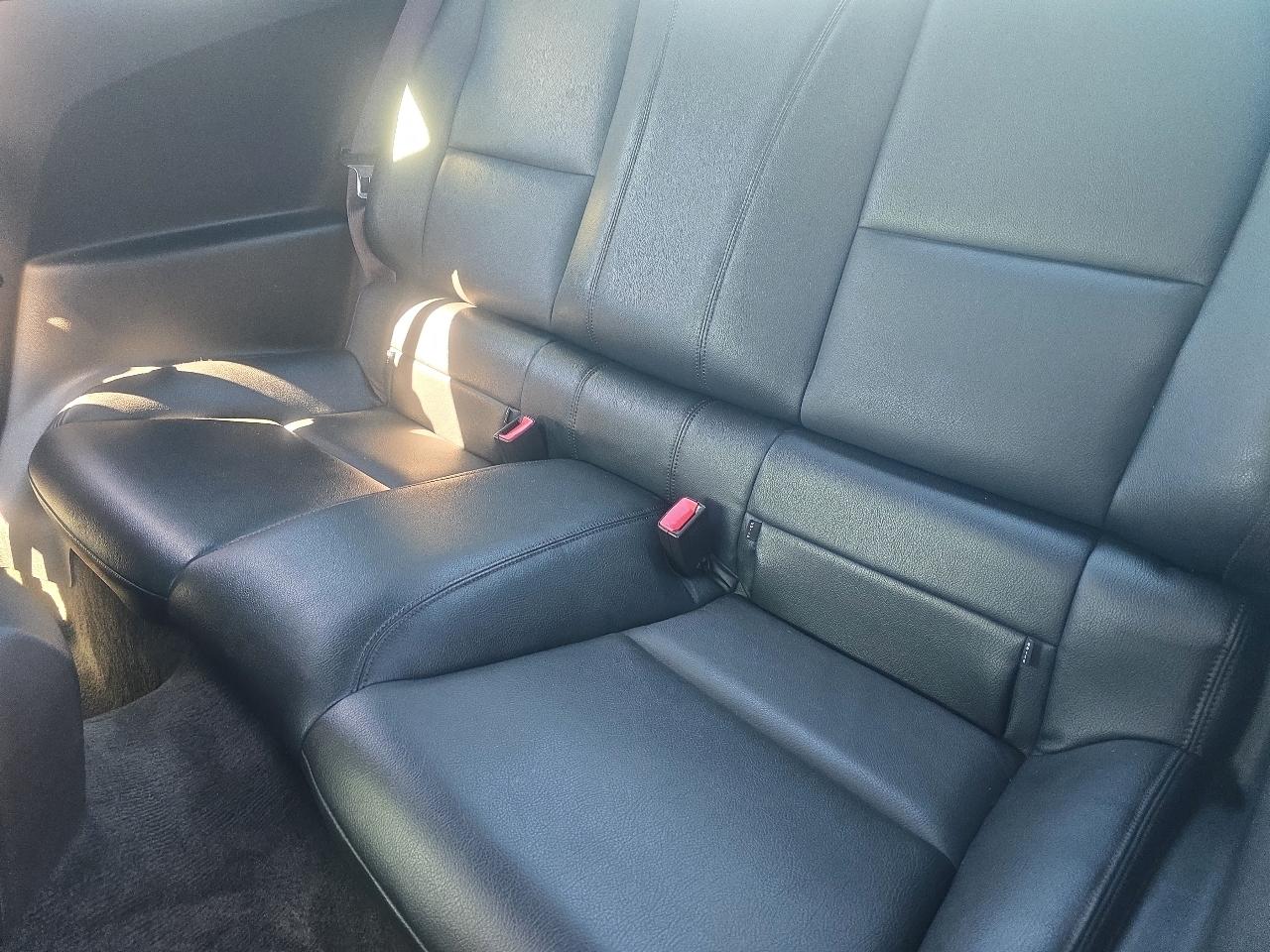 Chevrolet Camaro LS 2011