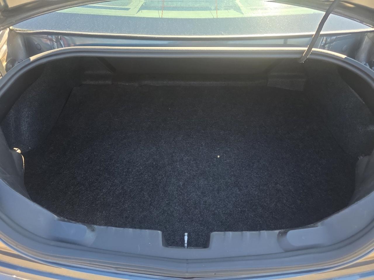 Chevrolet Camaro LS 2011