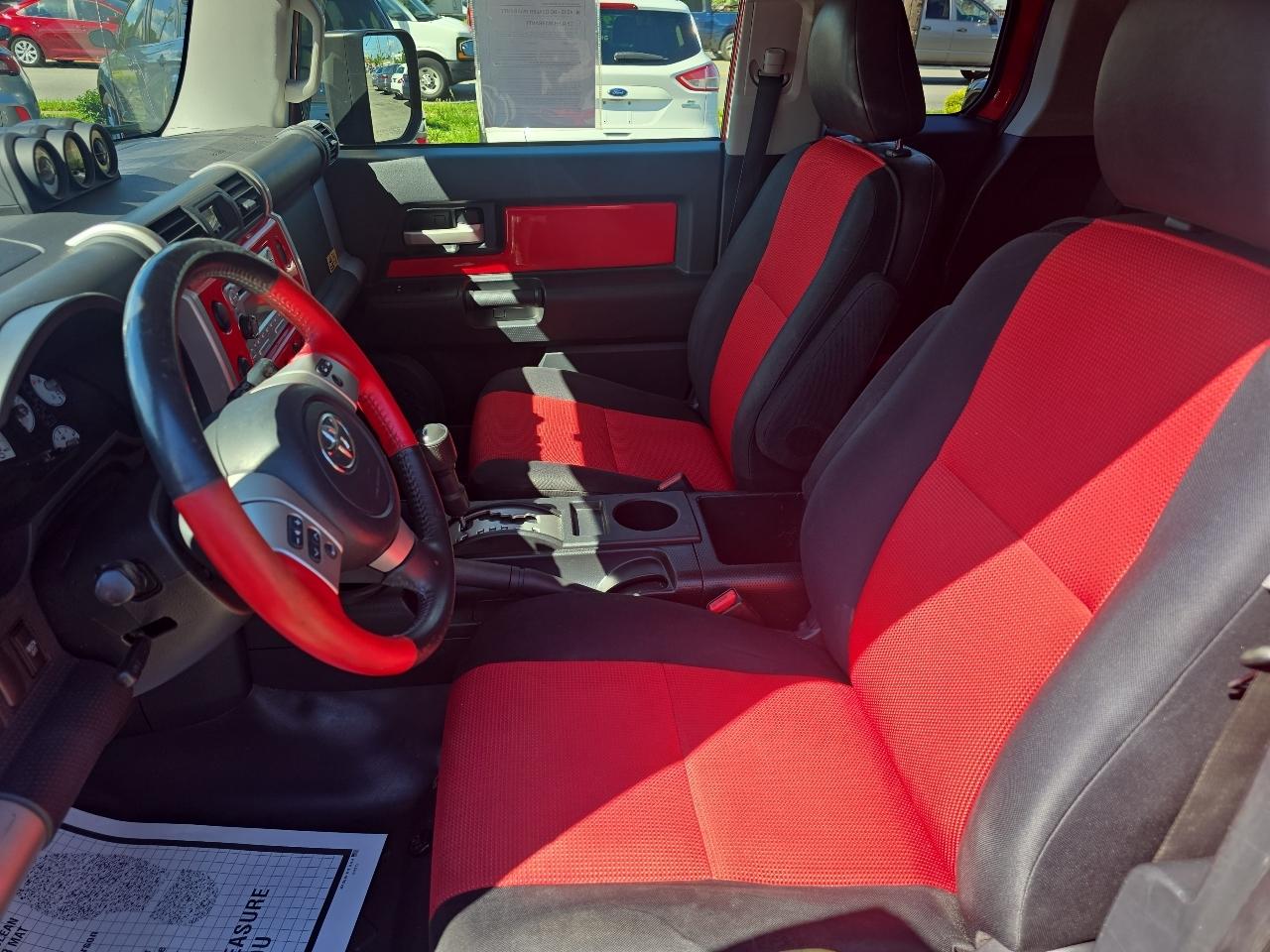 Toyota FJ Cruiser 4WD 2012