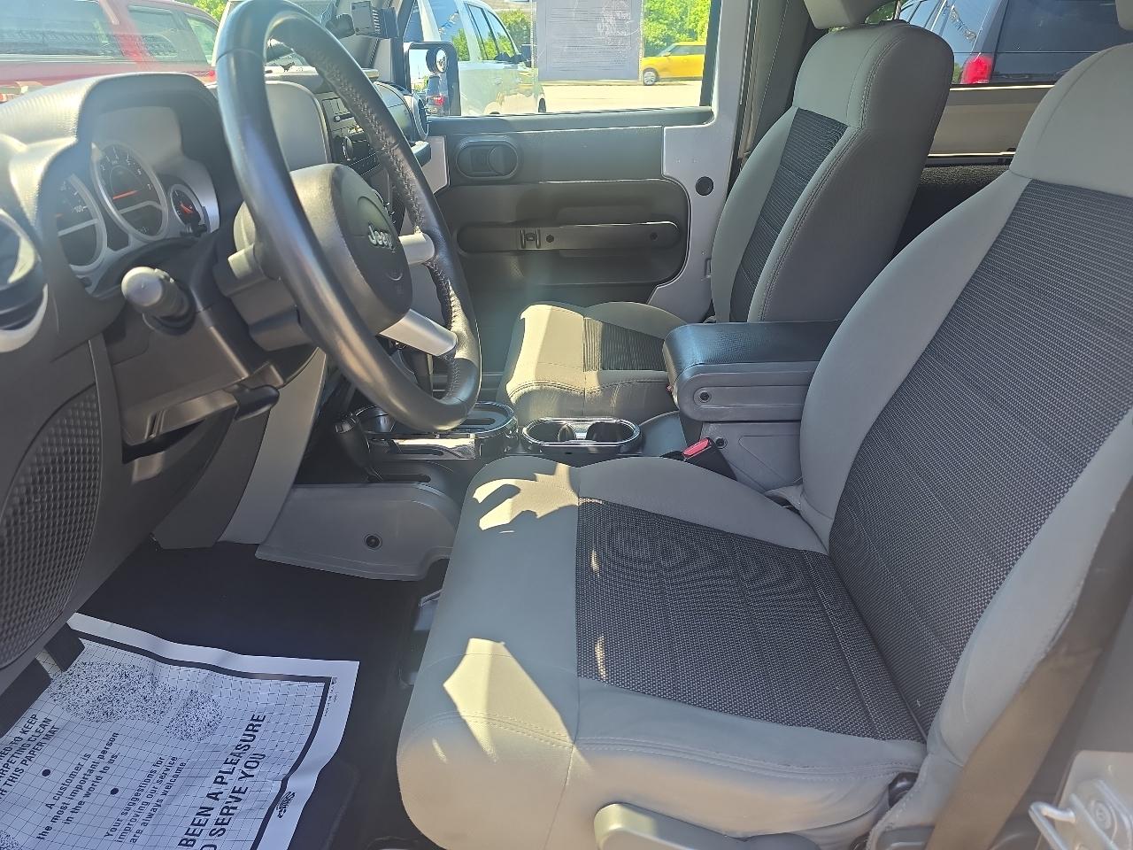 Jeep Wrangler Sahara 2010