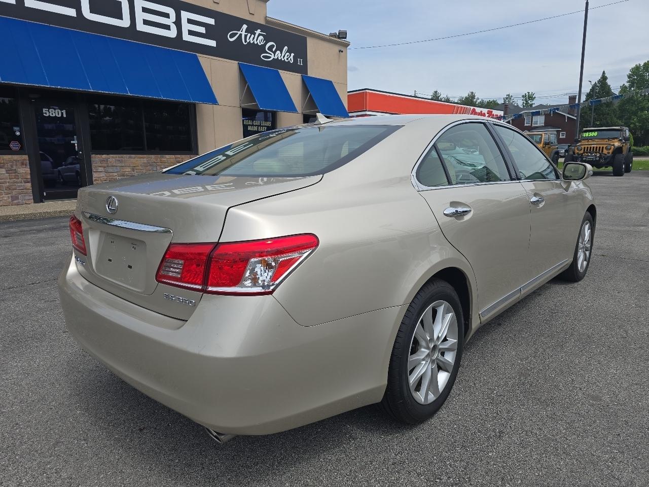 Lexus ES 350  2010