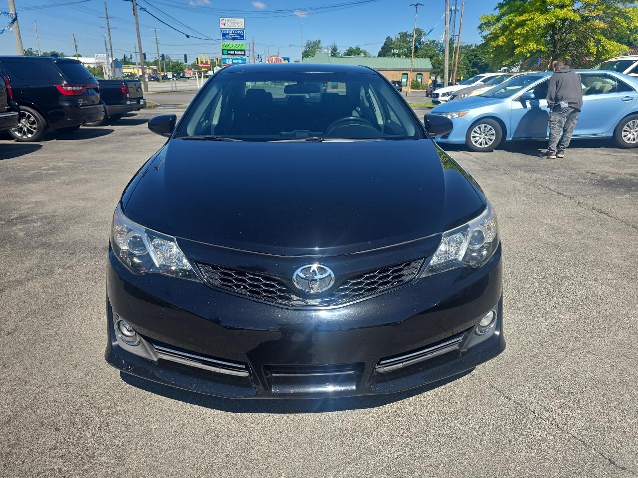 Toyota Camry SE 2014