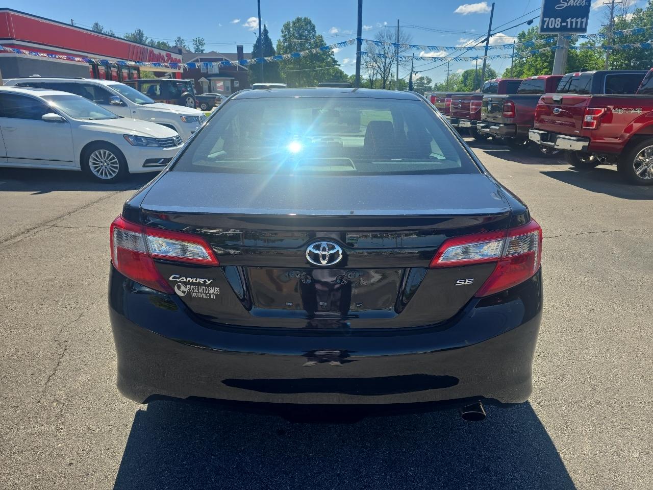 Toyota Camry SE 2014
