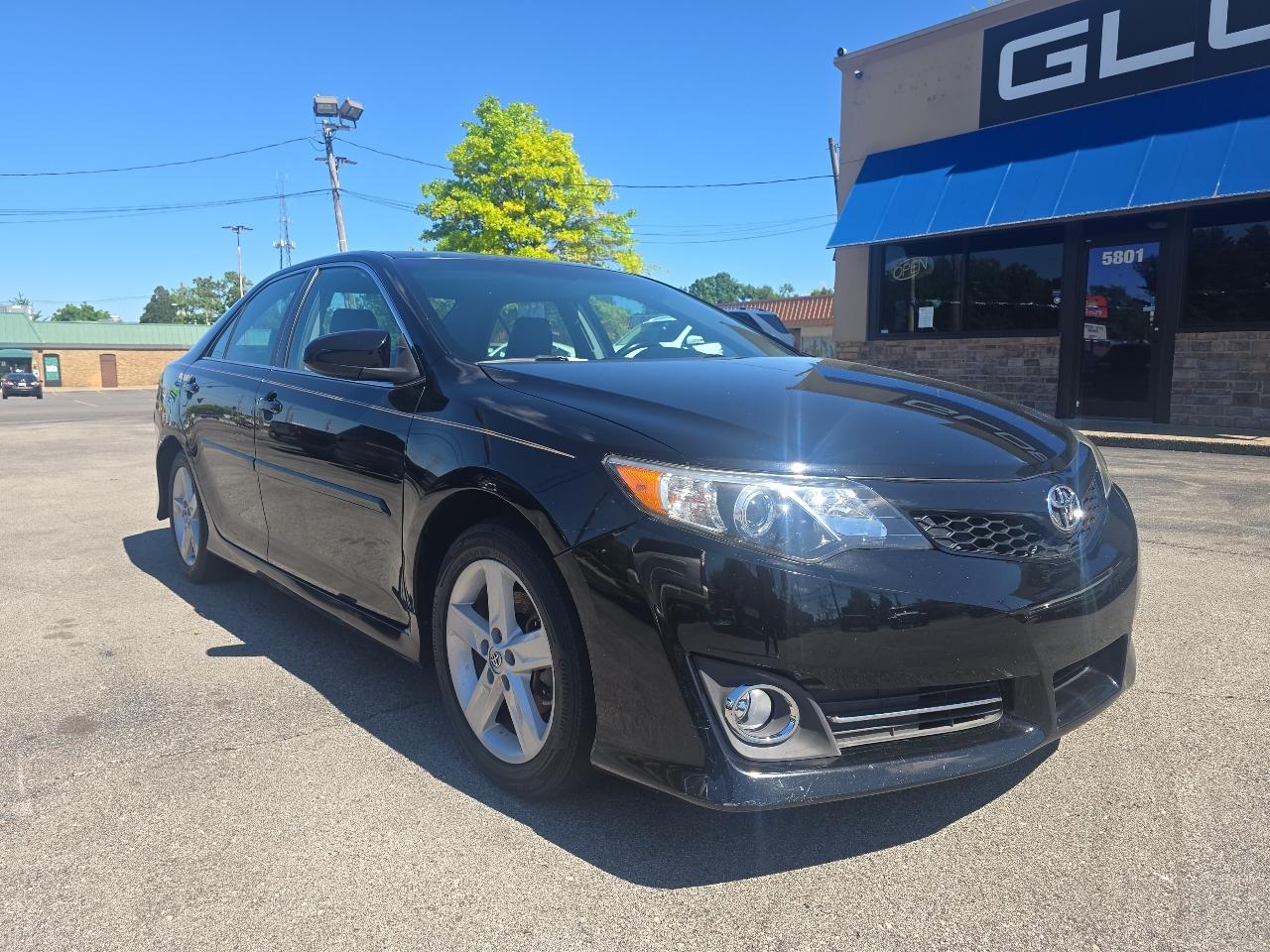 Toyota Camry SE 2014