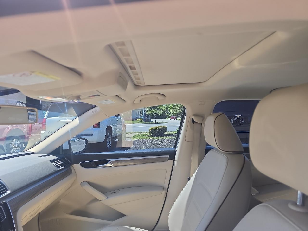 Volkswagen Passat SE 2017