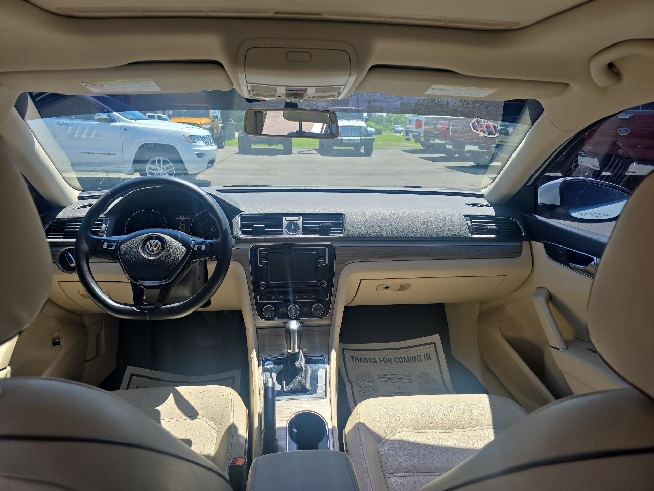 Volkswagen Passat SE 2017
