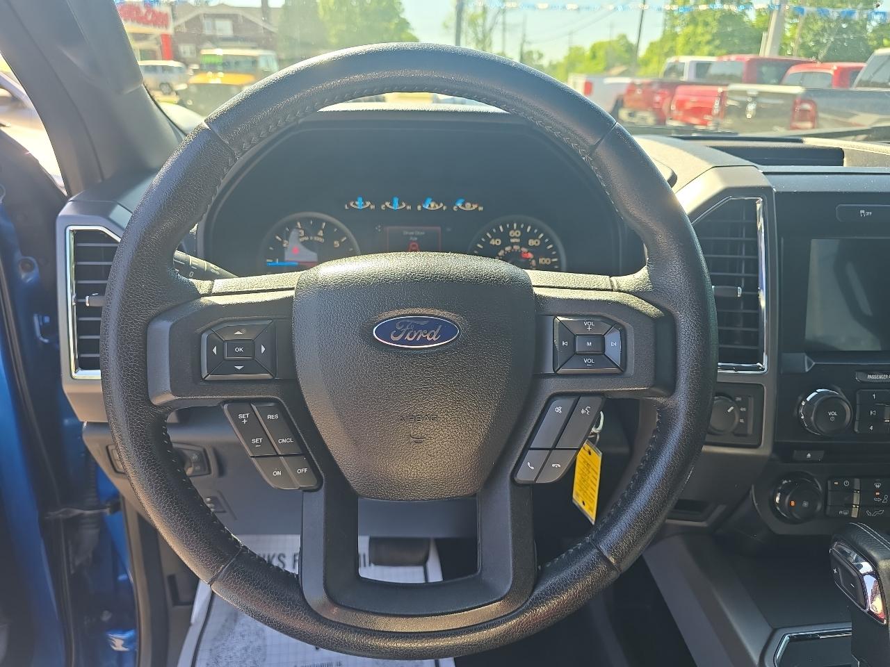 Ford F-150 4WD SuperCrew 145" XLT 2016