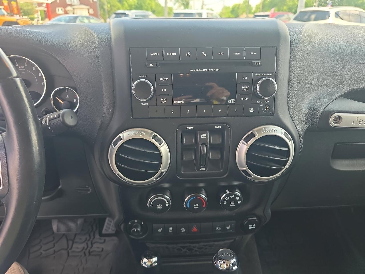 Jeep Wrangler Sahara 2017