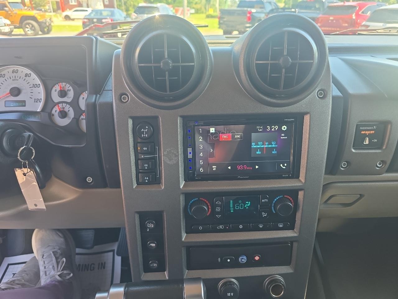 HUMMER H2 4WD 4dr SUV 2004