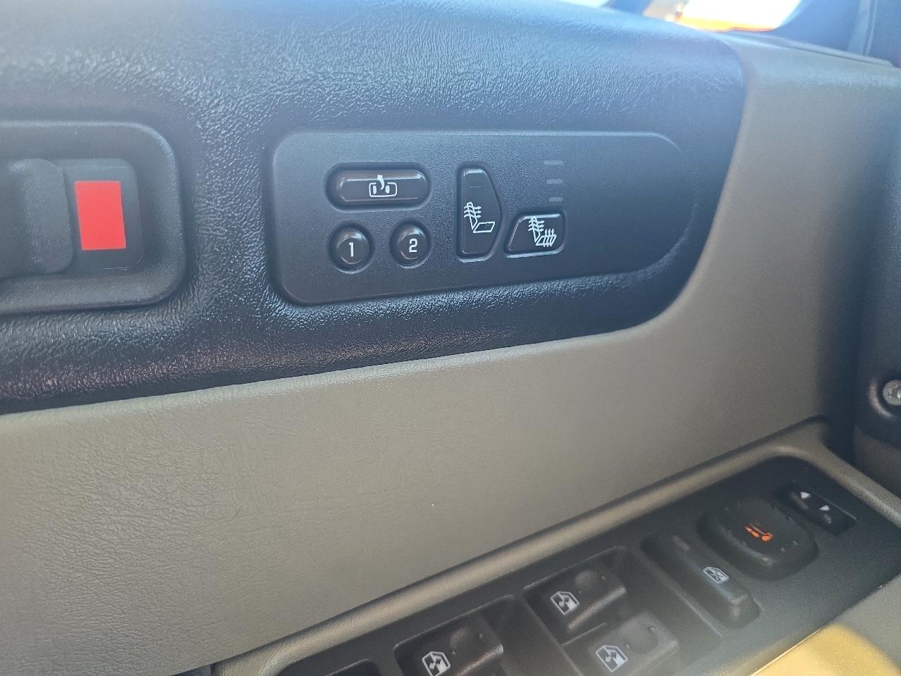 HUMMER H2 4WD 4dr SUV 2004