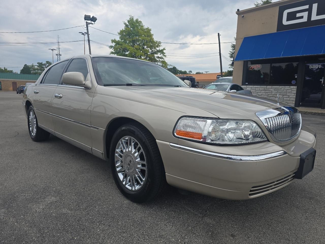 Lincoln Town Car Signature Limited 2009
