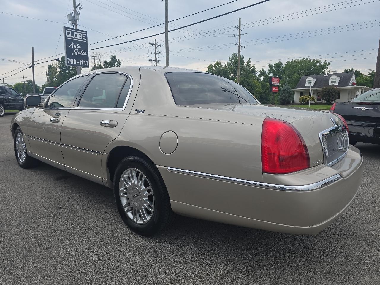Lincoln Town Car Signature Limited 2009