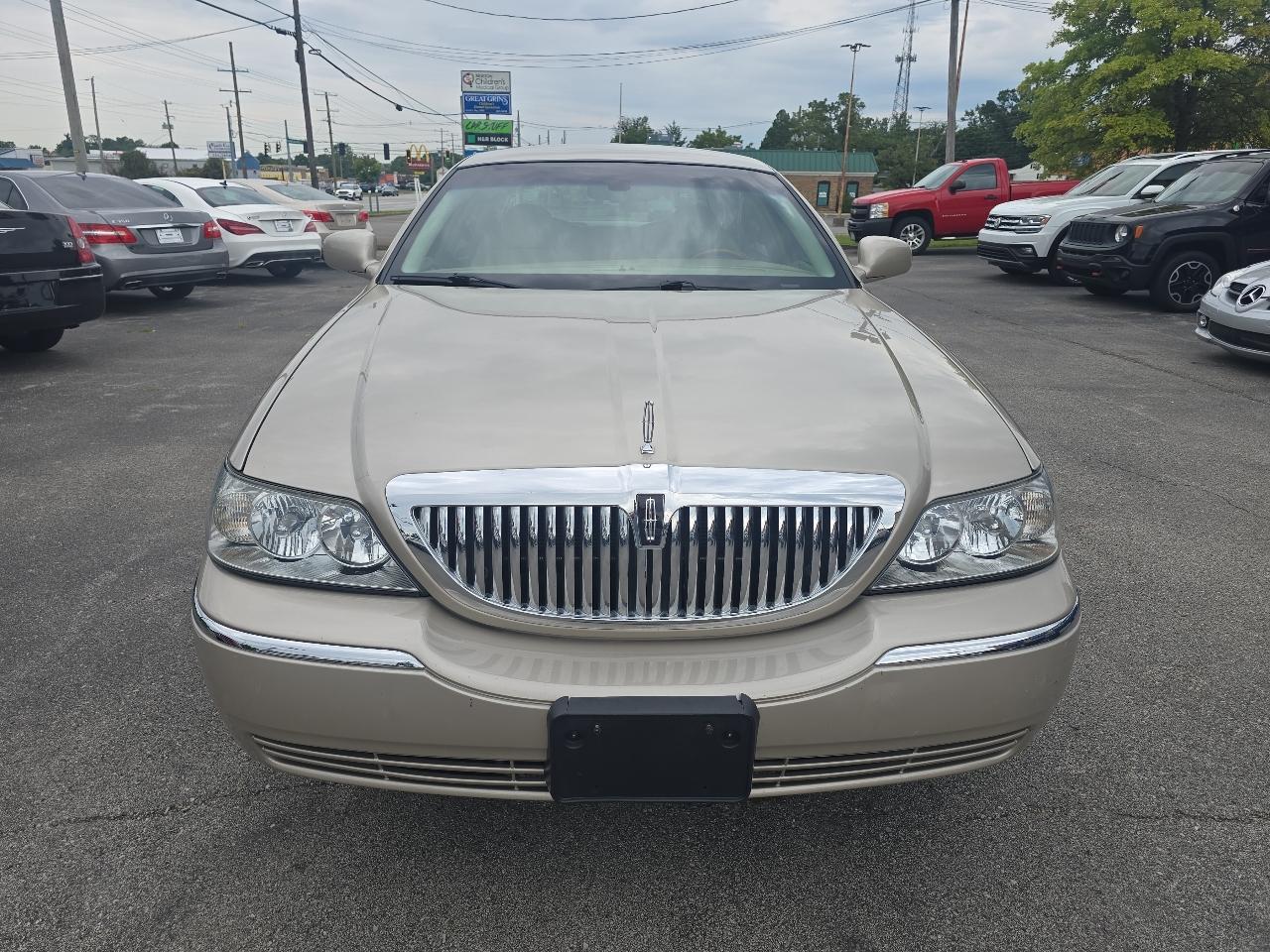 Lincoln Town Car Signature Limited 2009