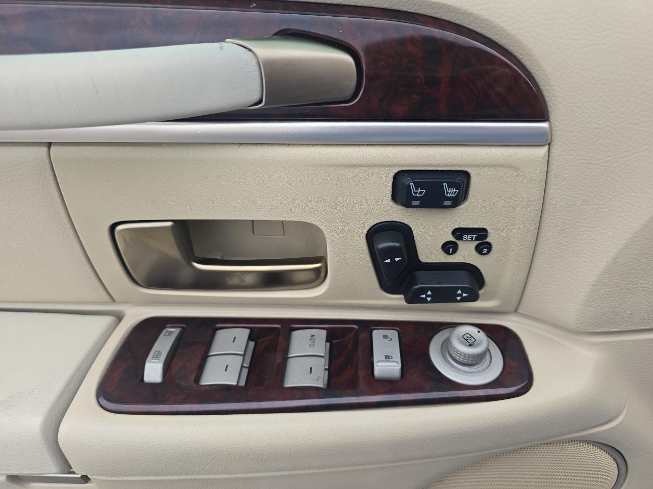 Lincoln Town Car Signature Limited 2009