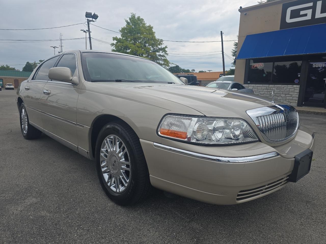 Lincoln Town Car Signature Limited 2009