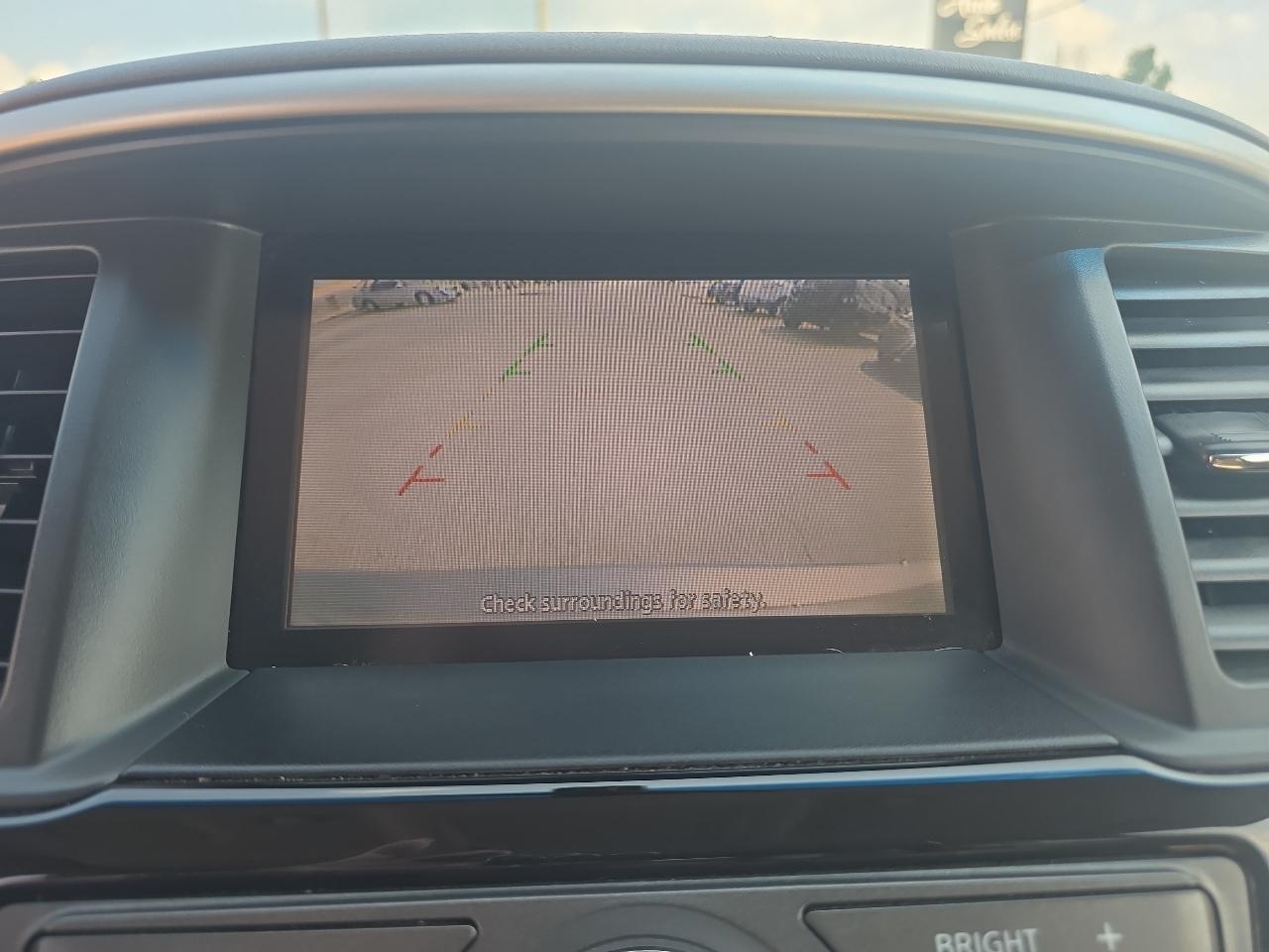 Nissan Pathfinder SV 4D SUV 4WD 2014