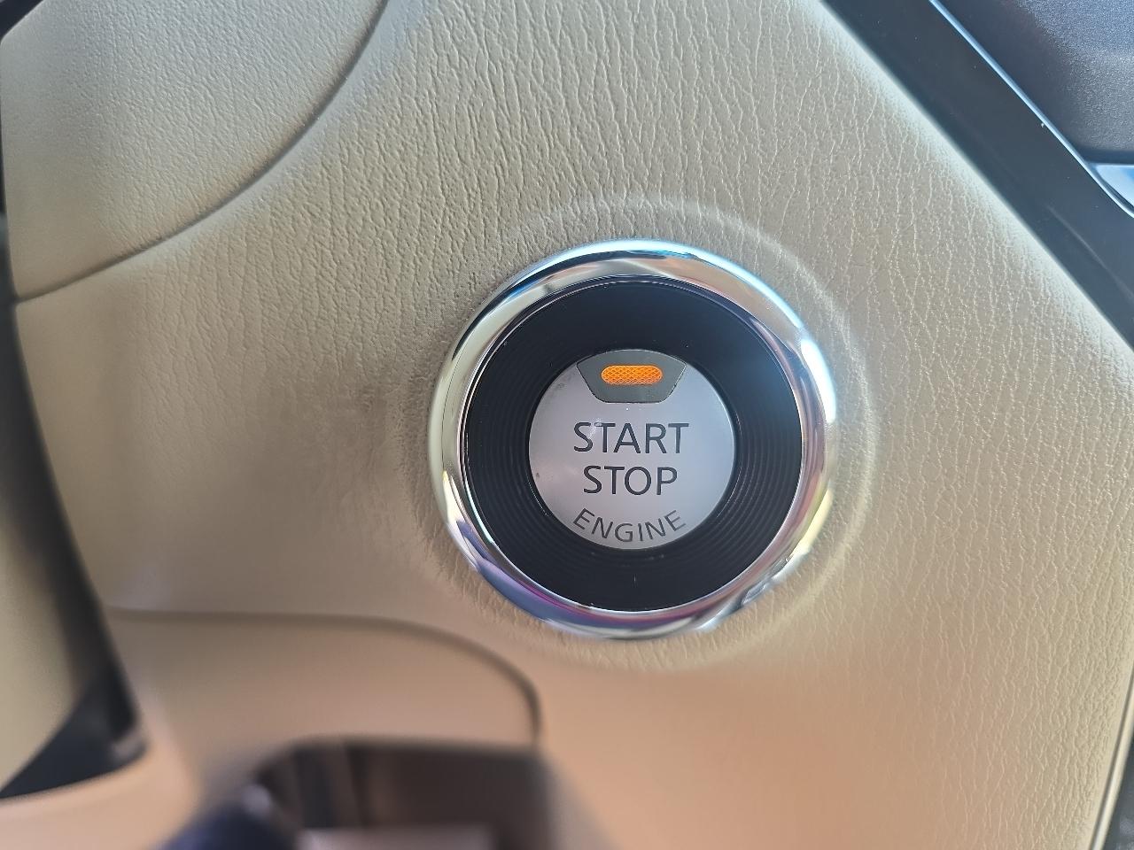 Nissan Pathfinder SV 4D SUV 4WD 2014
