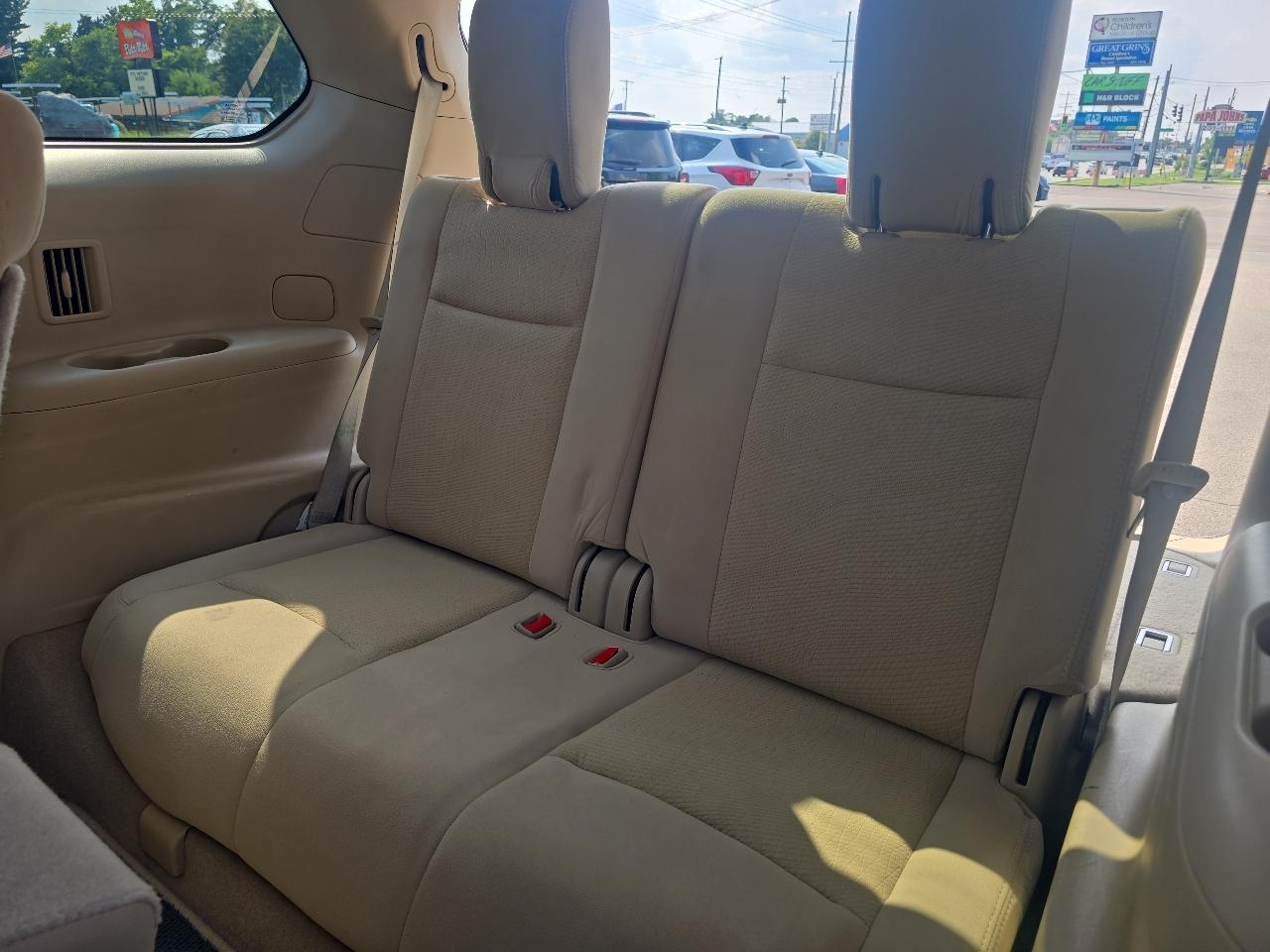 Nissan Pathfinder SV 4D SUV 4WD 2014