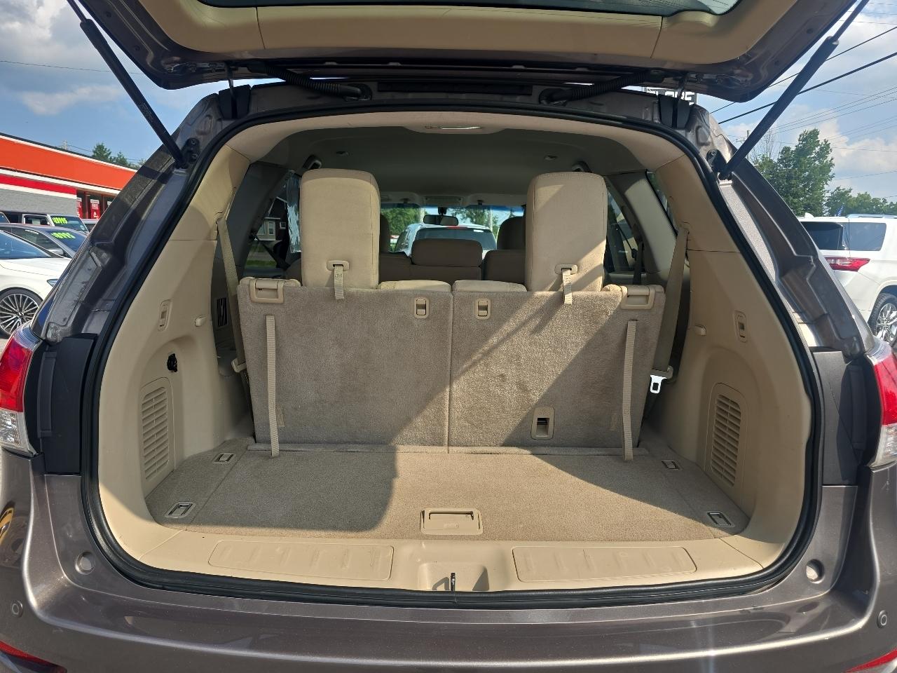 Nissan Pathfinder SV 4D SUV 4WD 2014