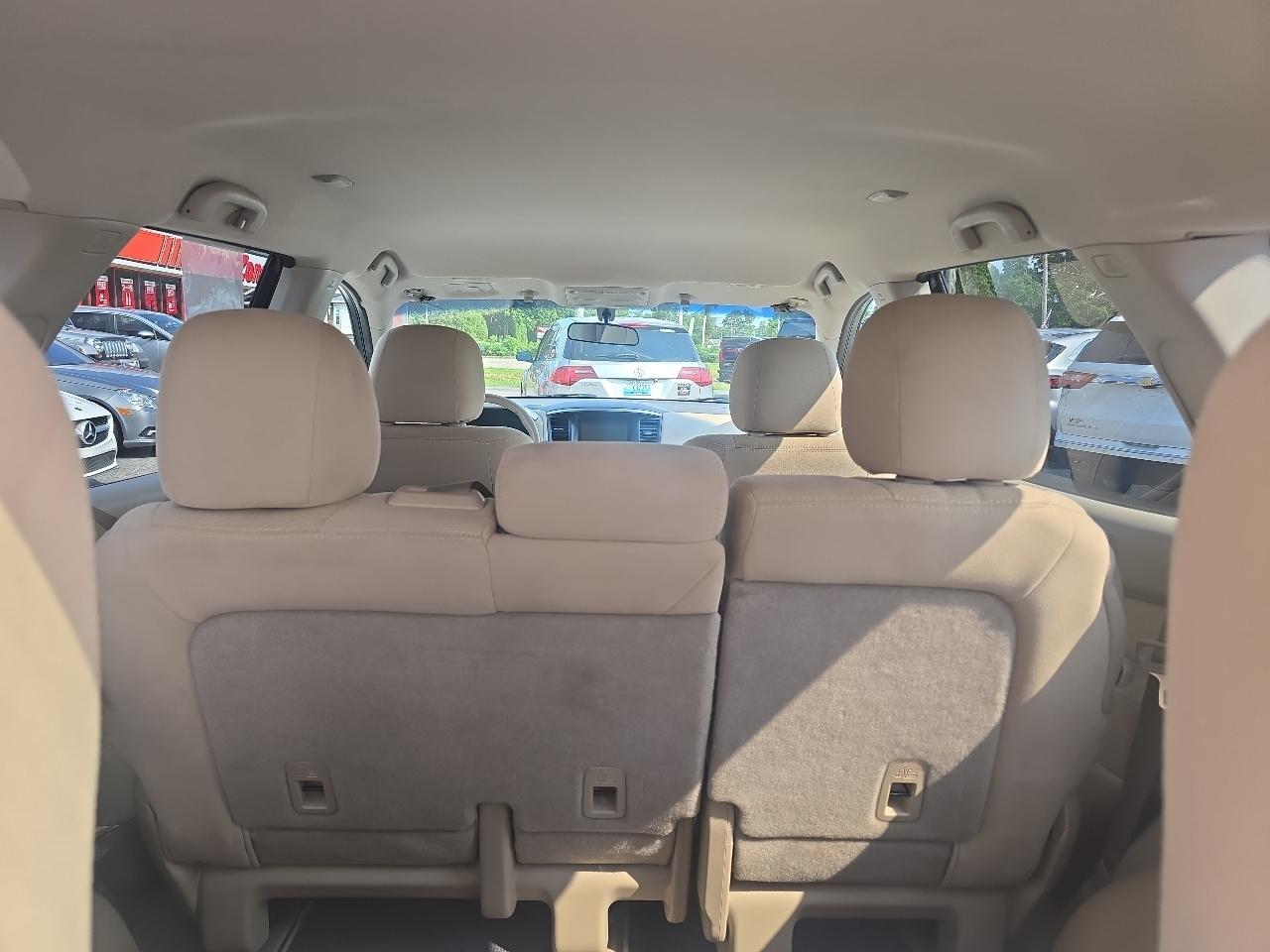 Nissan Pathfinder SV 4D SUV 4WD 2014