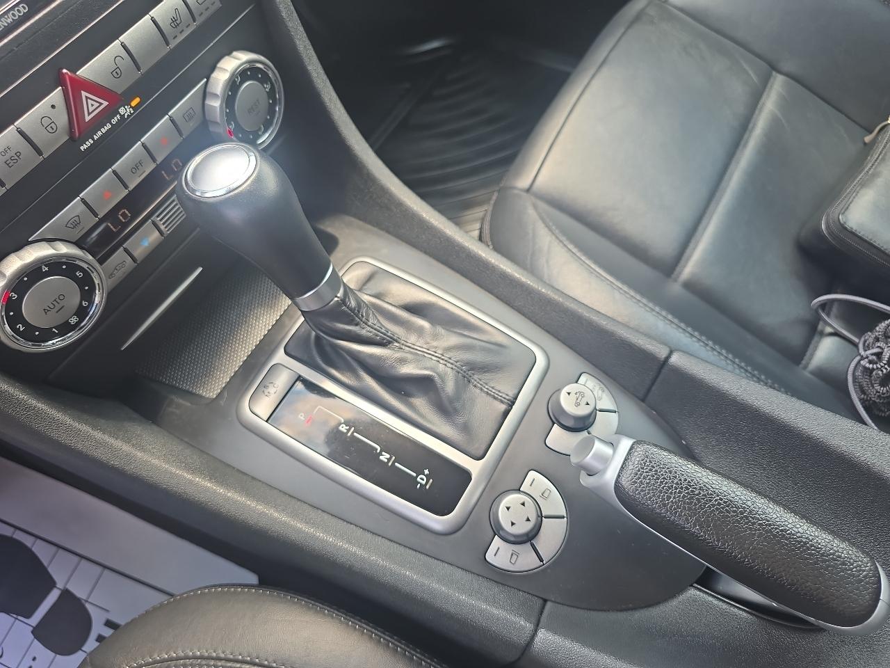 Mercedes-Benz SLK  2005