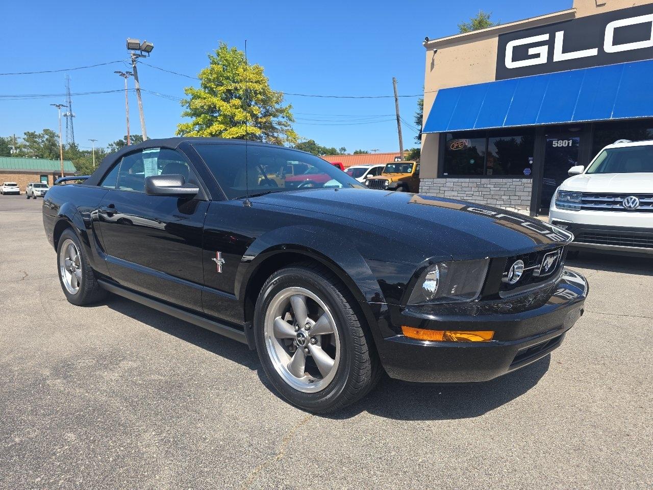 Ford Mustang Convertible 2006