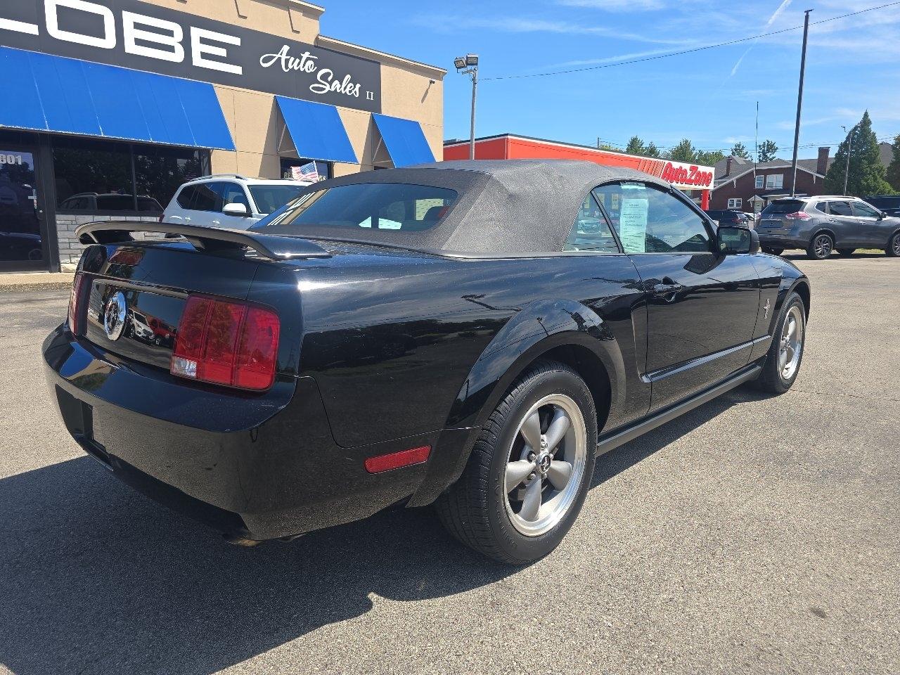 Ford Mustang Convertible 2006