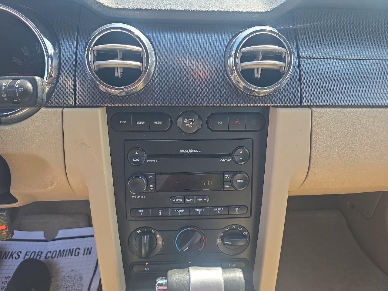 Ford Mustang Convertible 2006