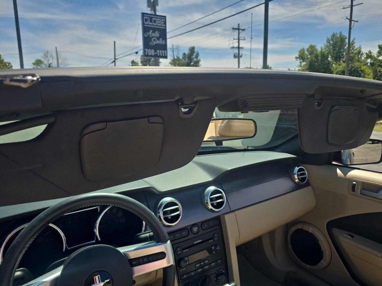 Ford Mustang Convertible 2006