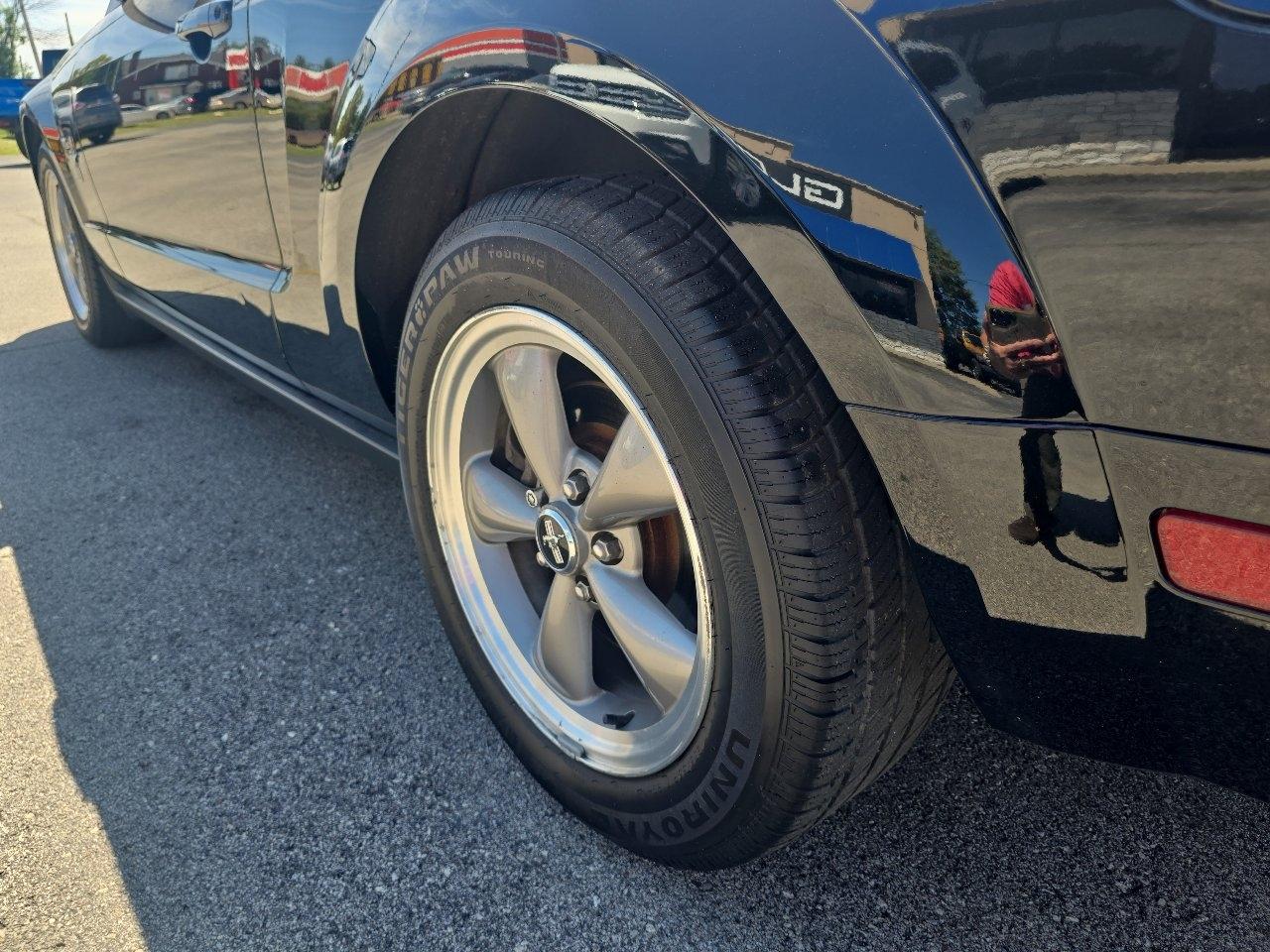 Ford Mustang Convertible 2006