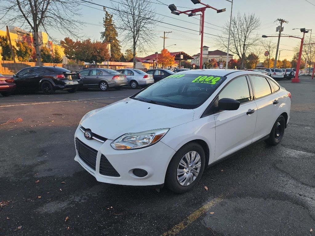 Ford Focus S Sedan 2013 Ford Focus S Sedan 2013