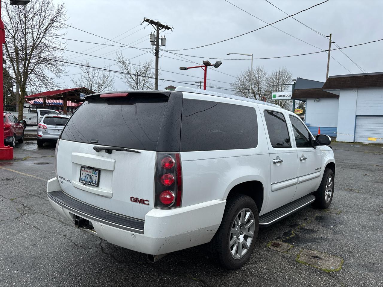 GMC Yukon Denali XL AWD 2008