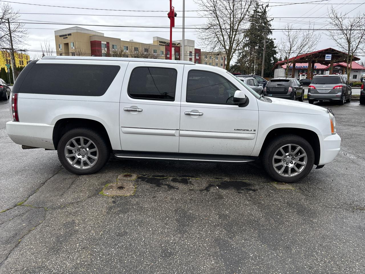 GMC Yukon Denali XL AWD 2008